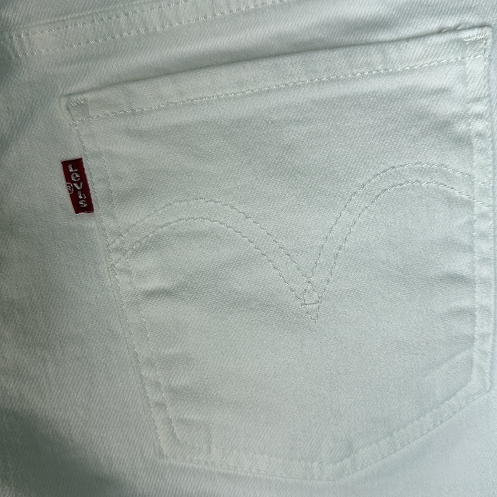 Levi's Mid Rise Mid Length Denim Shorts Women's Size 31 - Picture 8 of 13